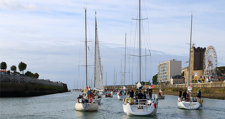 Départ de bateaux depuis le port des Sables d'Olonne